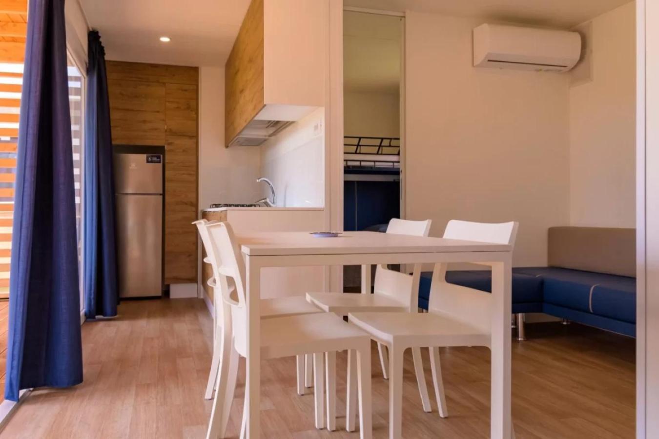 Torre Rinalda Beach Camping & Resort Lecce Oda fotoğraf